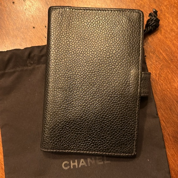 Authentic vintage  Chanel agenda - Picture 2 of 7